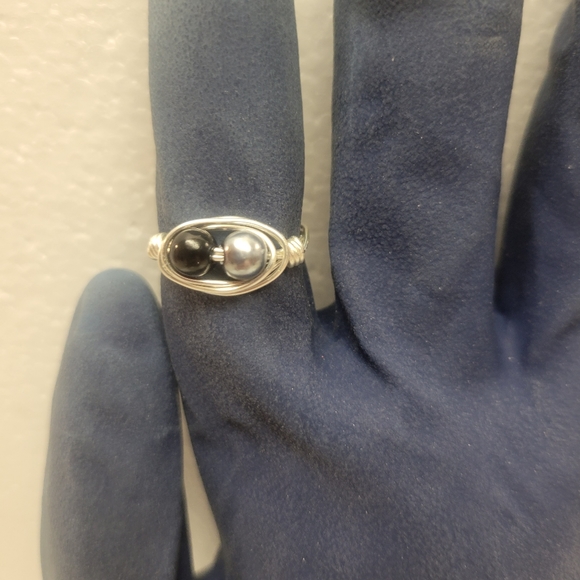 Silver, Black and Gray Faux Pearl Ring - Picture 2 of 7